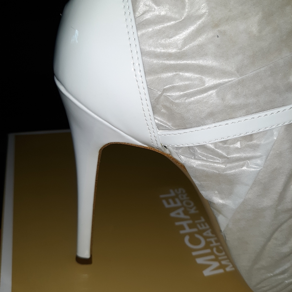 Michael Kors Sandals - Picture 4 of 5